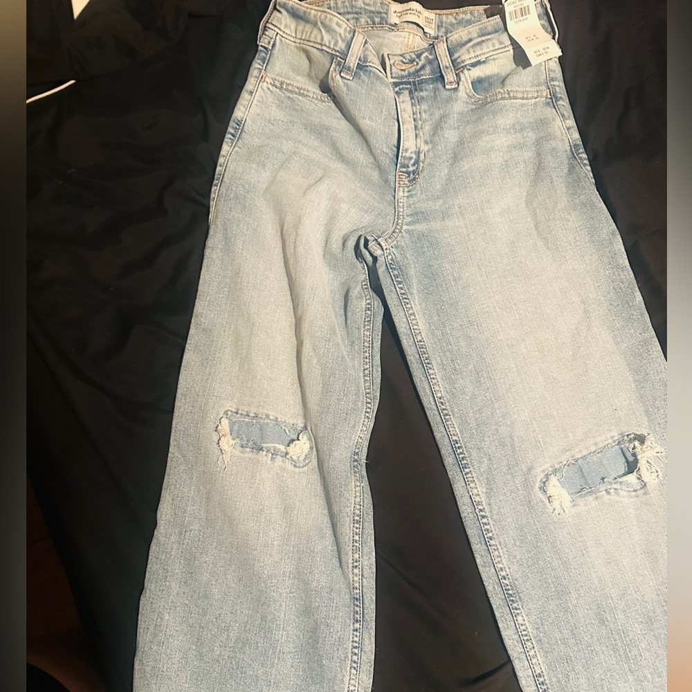 A&f ripped jeans